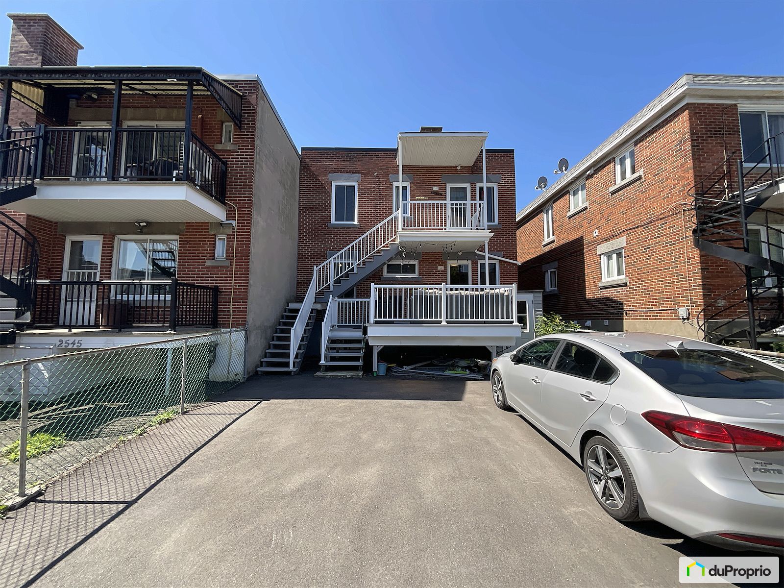 2551 Rue Dickson — photo 2