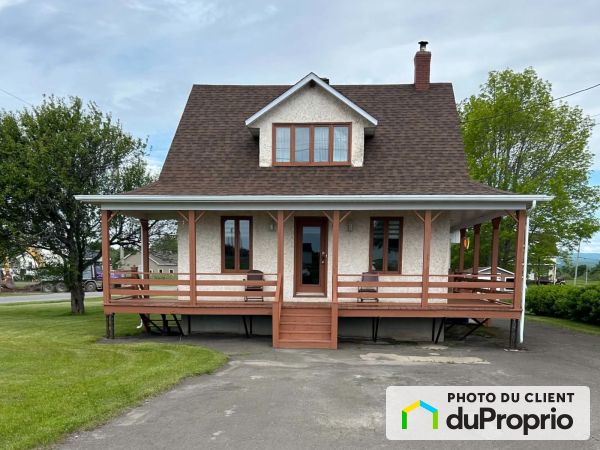 61 3e avenue est, Paspebiac for sale