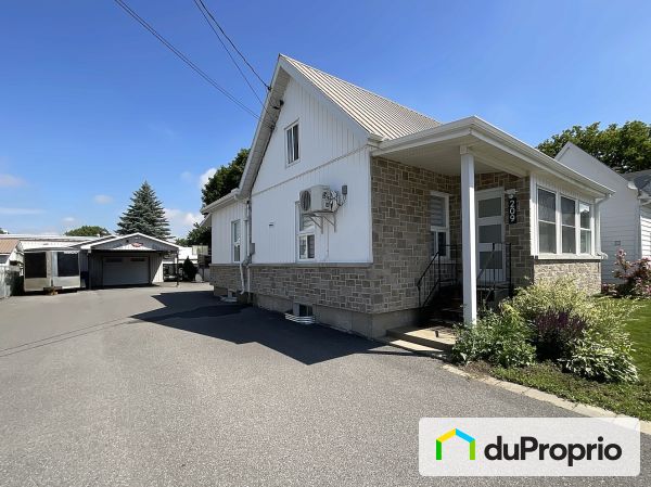 209-211 rue Saint-Gervais, Napierville à vendre