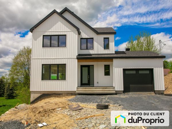 1033, rue François-Xavier-Bureau, Sherbrooke (Fleurimont) à vendre