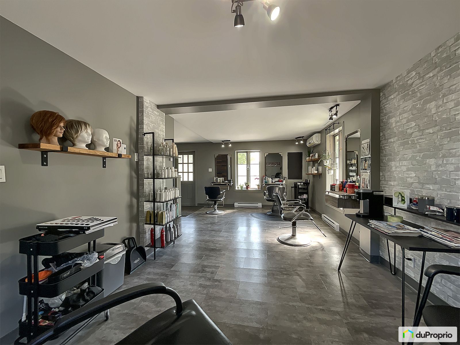 318 322 Avenue Saint Jacques — photo 2