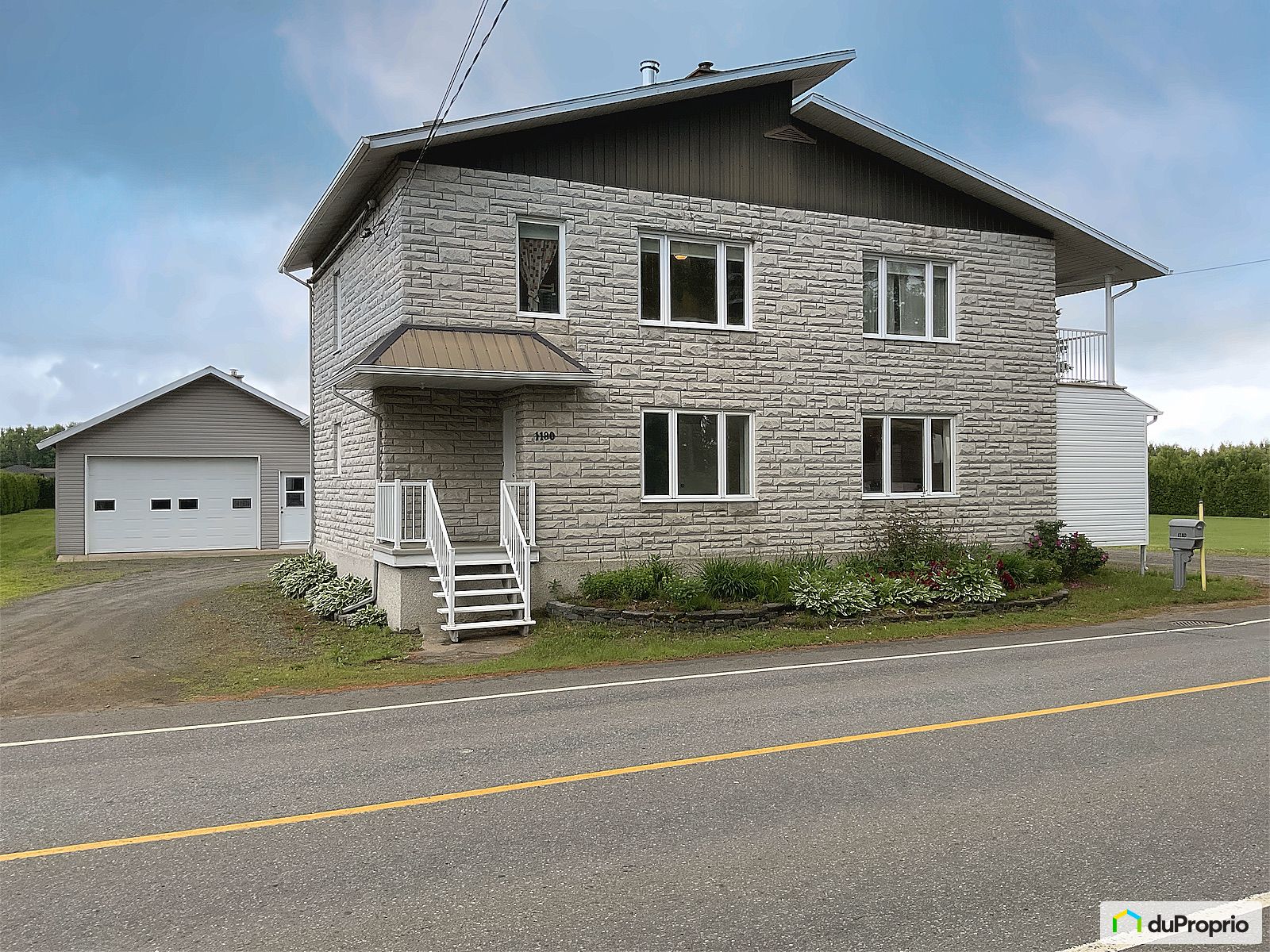 1180 Rue Principale — photo 1