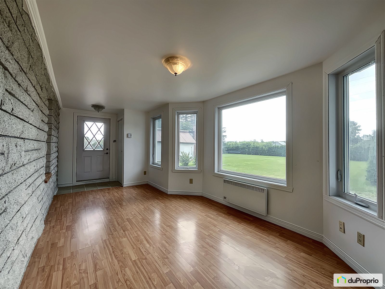 1180 Rue Principale — photo 3