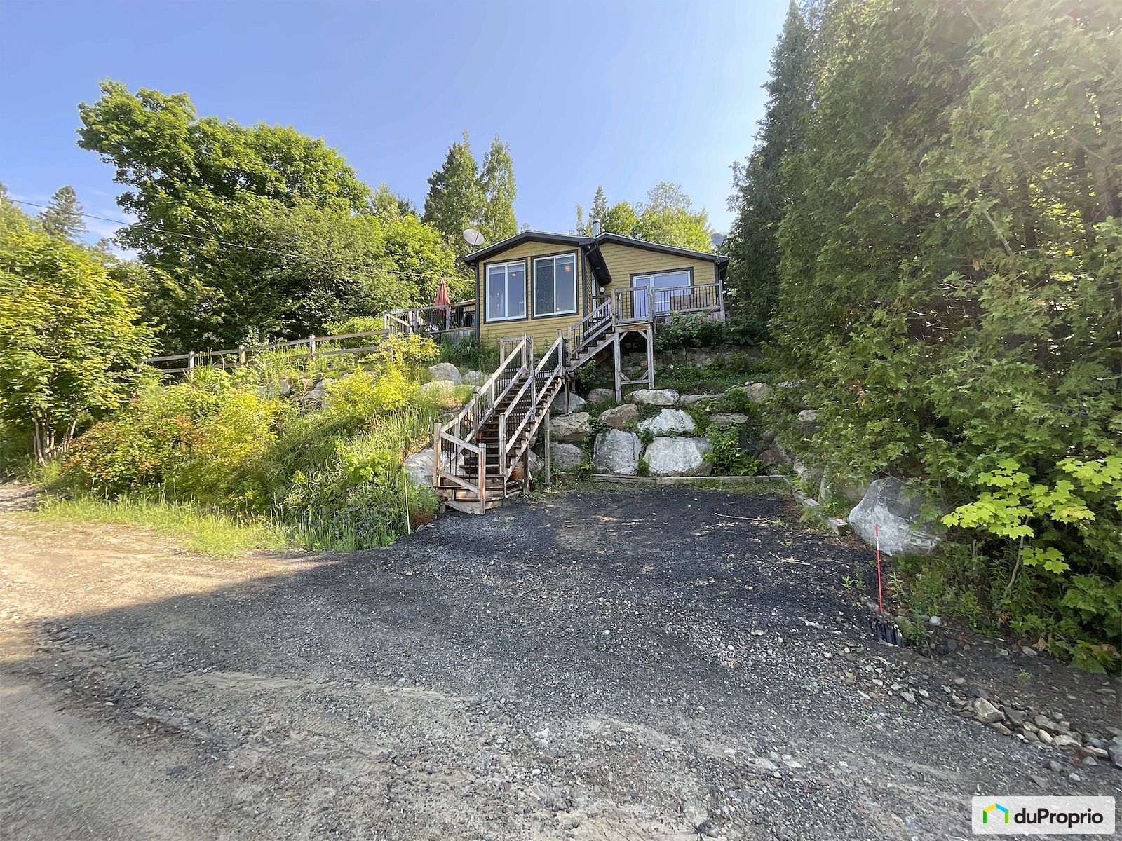 1975 Avenue Du Buis — photo 2
