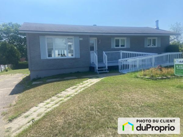 7 rue Bourgeois, St-André-Avellin for sale