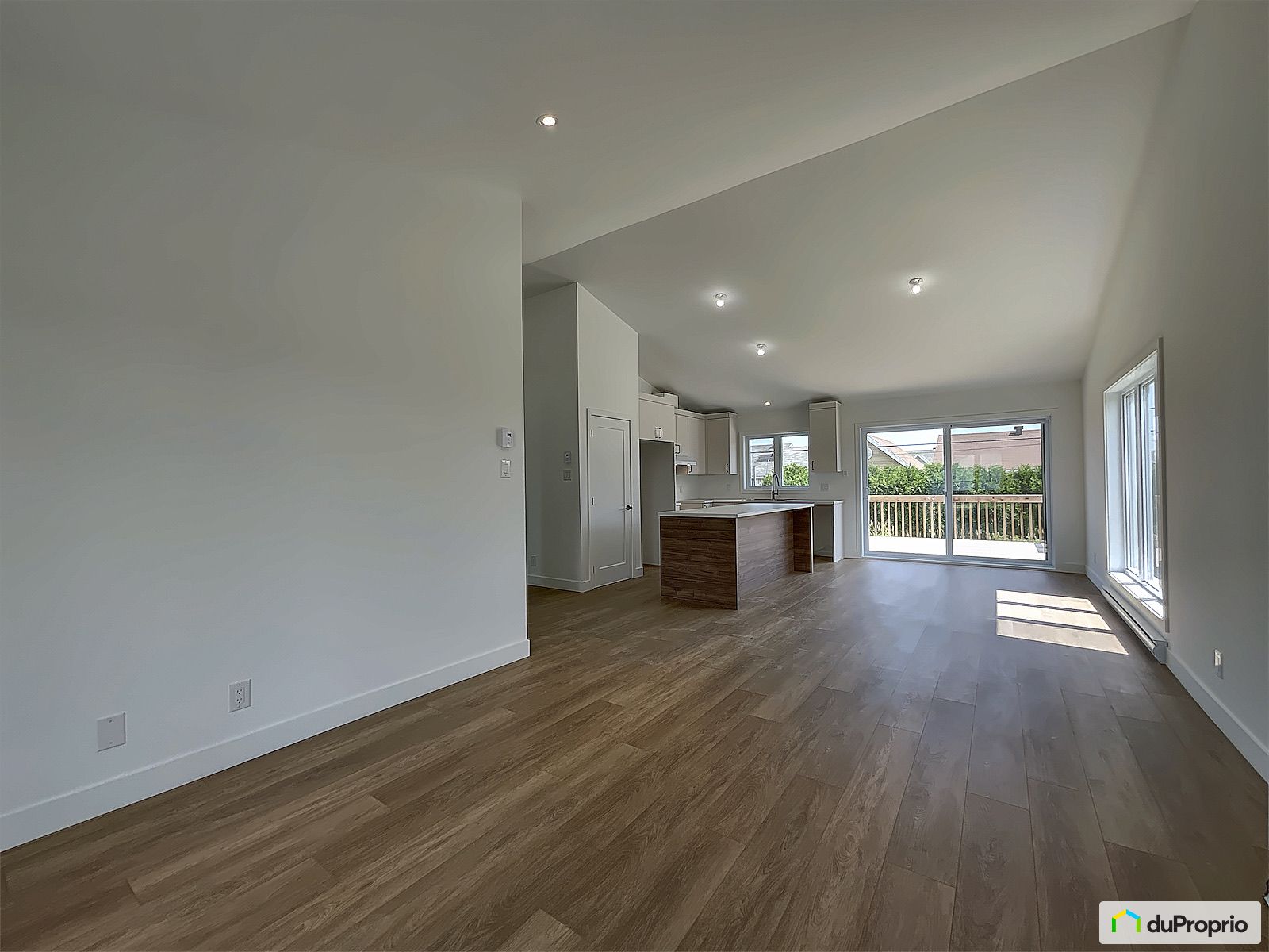 800 Rue Du Campanile — photo 2