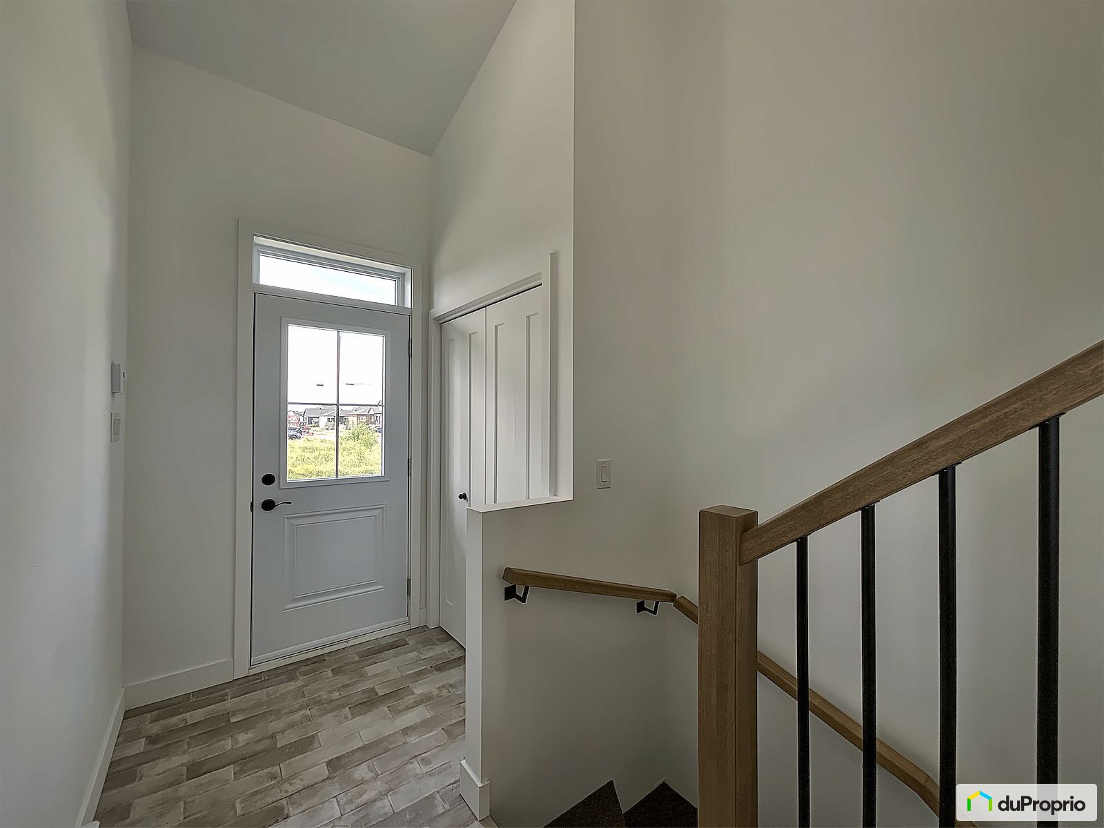800 Rue Du Campanile — photo 3