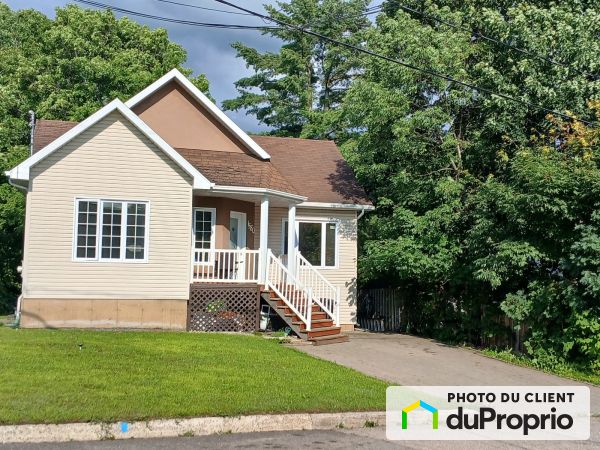1580 rue du Capitolin, Val-Bélair for sale