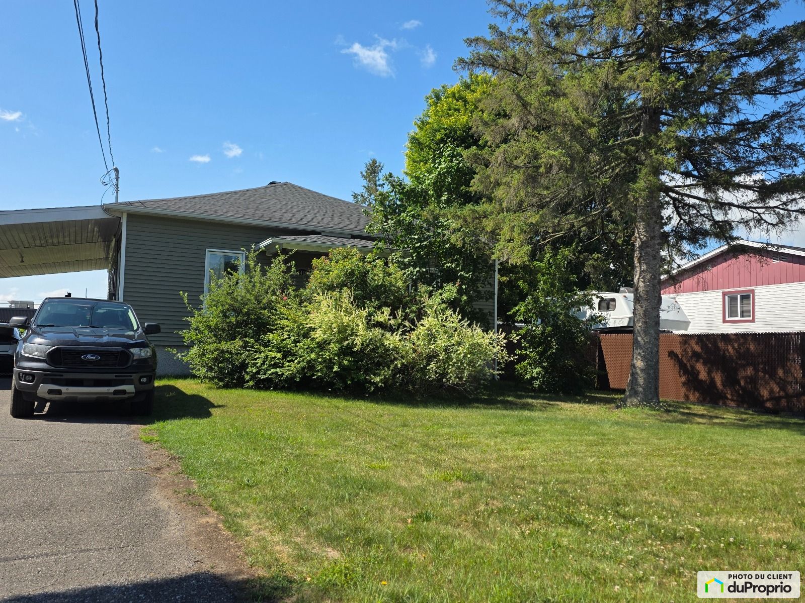 1469 Rue St Michel — photo 1