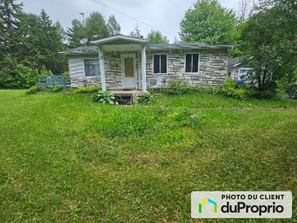 10 rue Jean, St-Léonard-D'Aston for sale