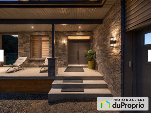 28, rue des Chênes, Ste-Clotilde-De-Chateauguay à vendre