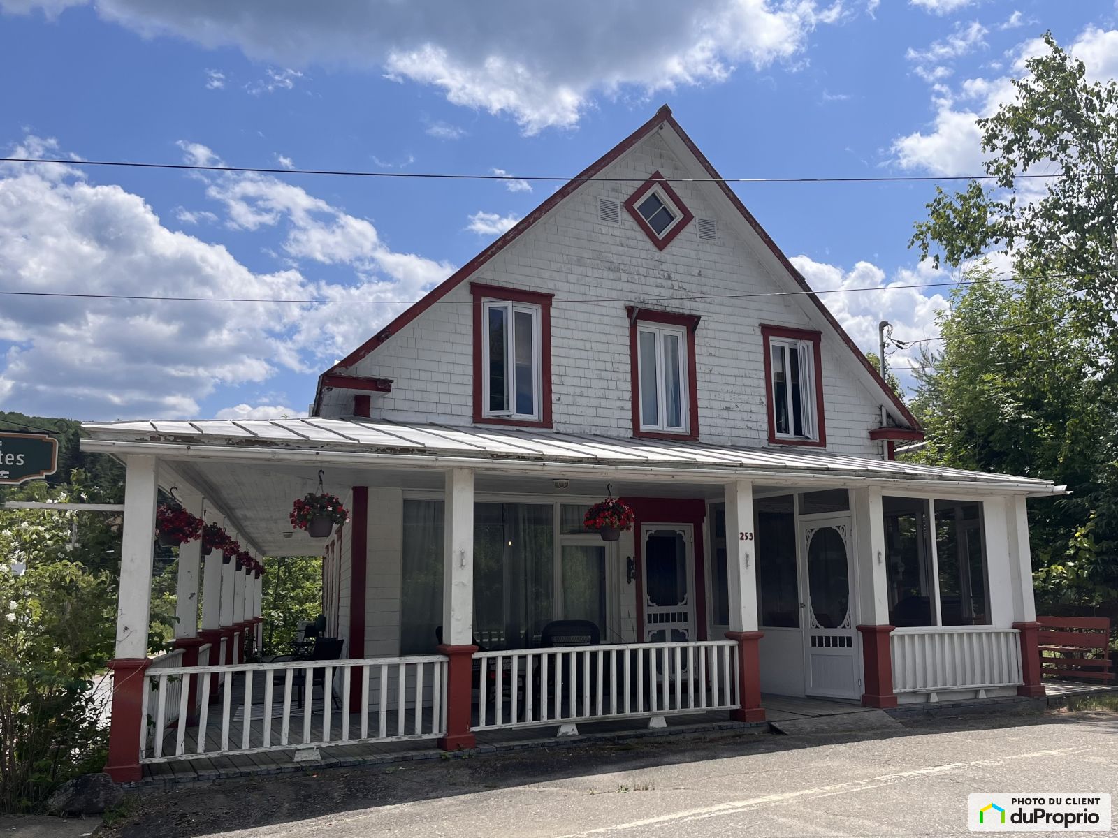 253 Avenue Des Chutes — photo 1