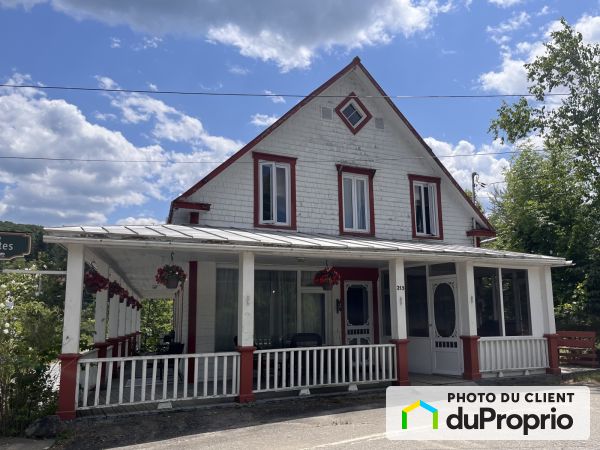253, avenue des Chutes, ND-De-Montauban à vendre