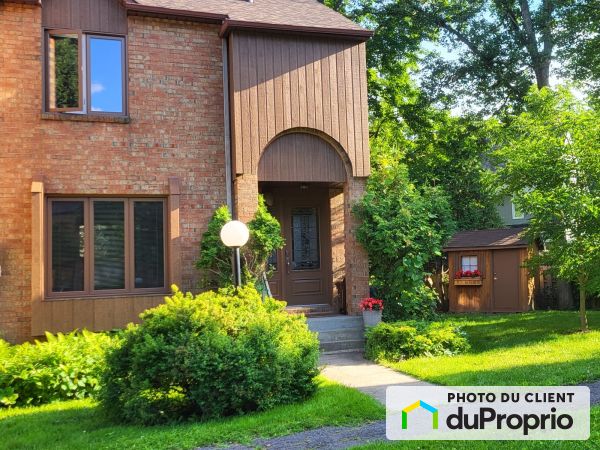 1196, rue des Éperviers, Longueuil (Vieux-Longueuil) à vendre