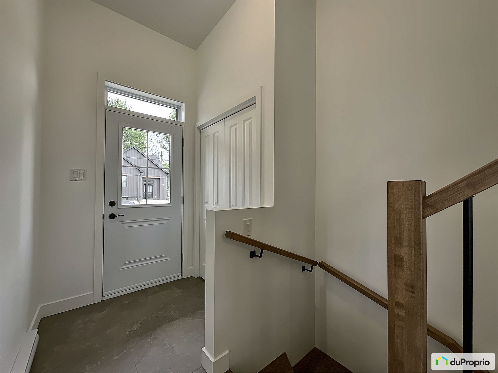 137 Rue Raymond — photo 2