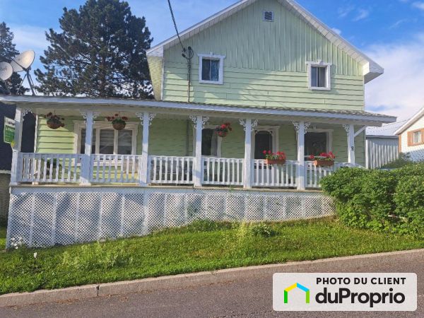 8 rue de l'Église, St-Marc-Du-Lac-Long for sale