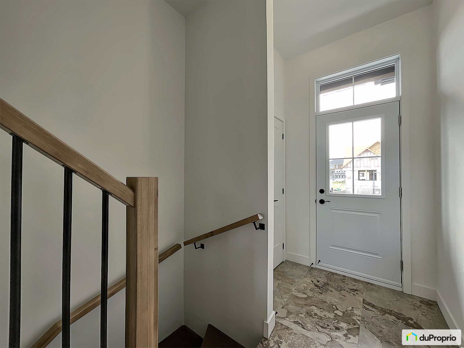 2472 Rue Leclerc — photo 3