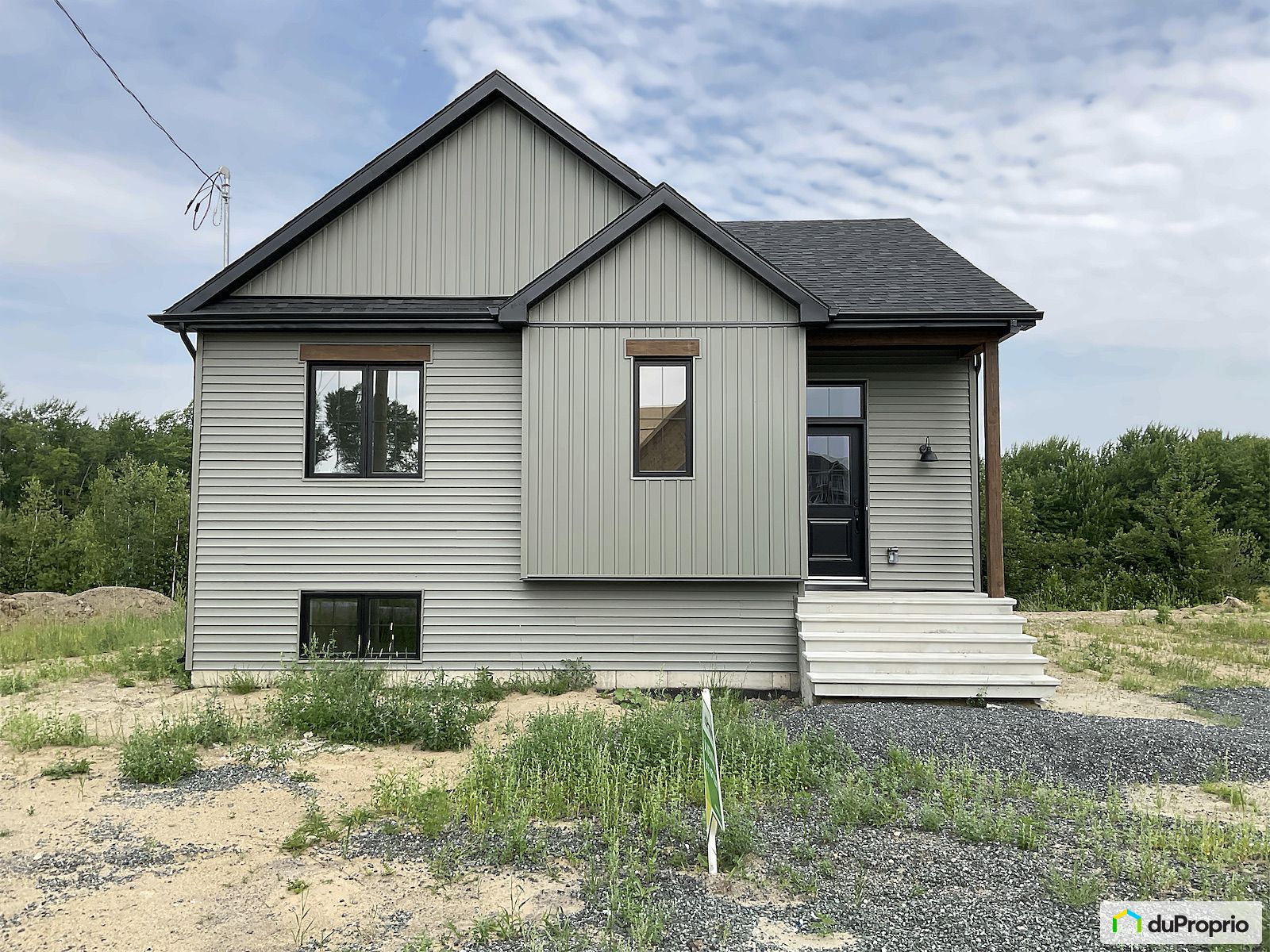 2472 Rue Leclerc — photo 1