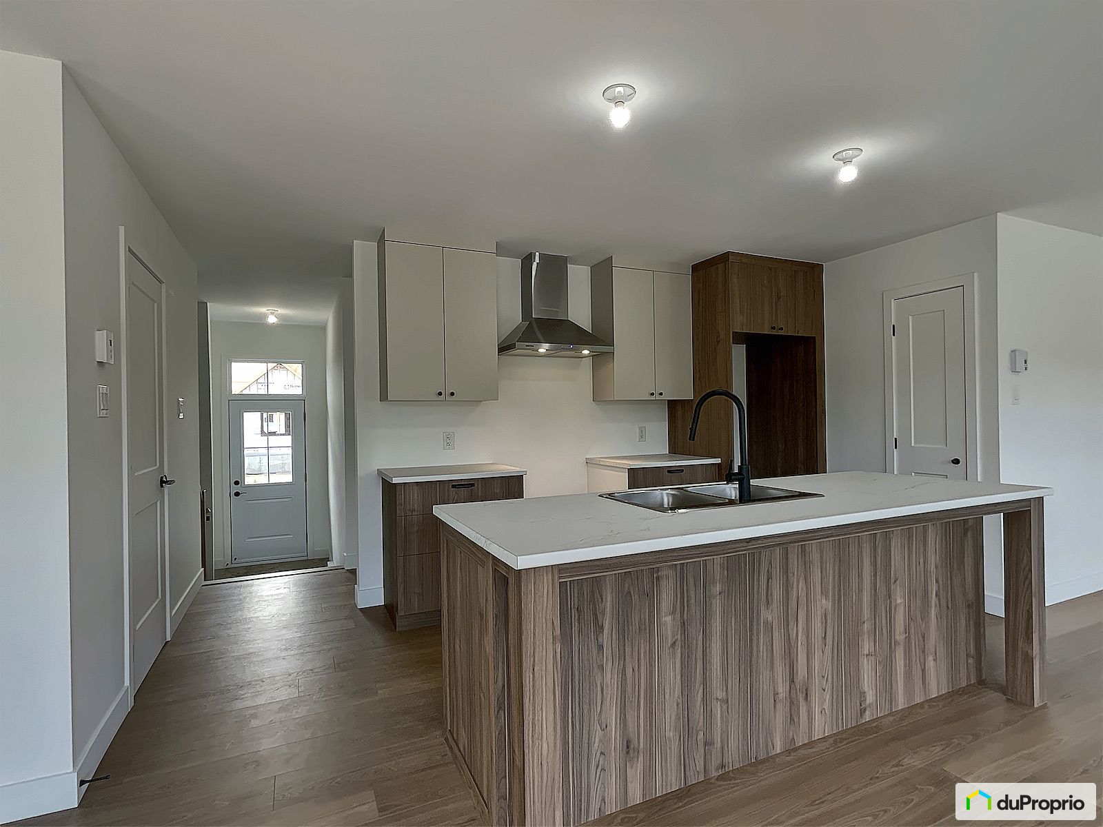 2472 Rue Leclerc — photo 2