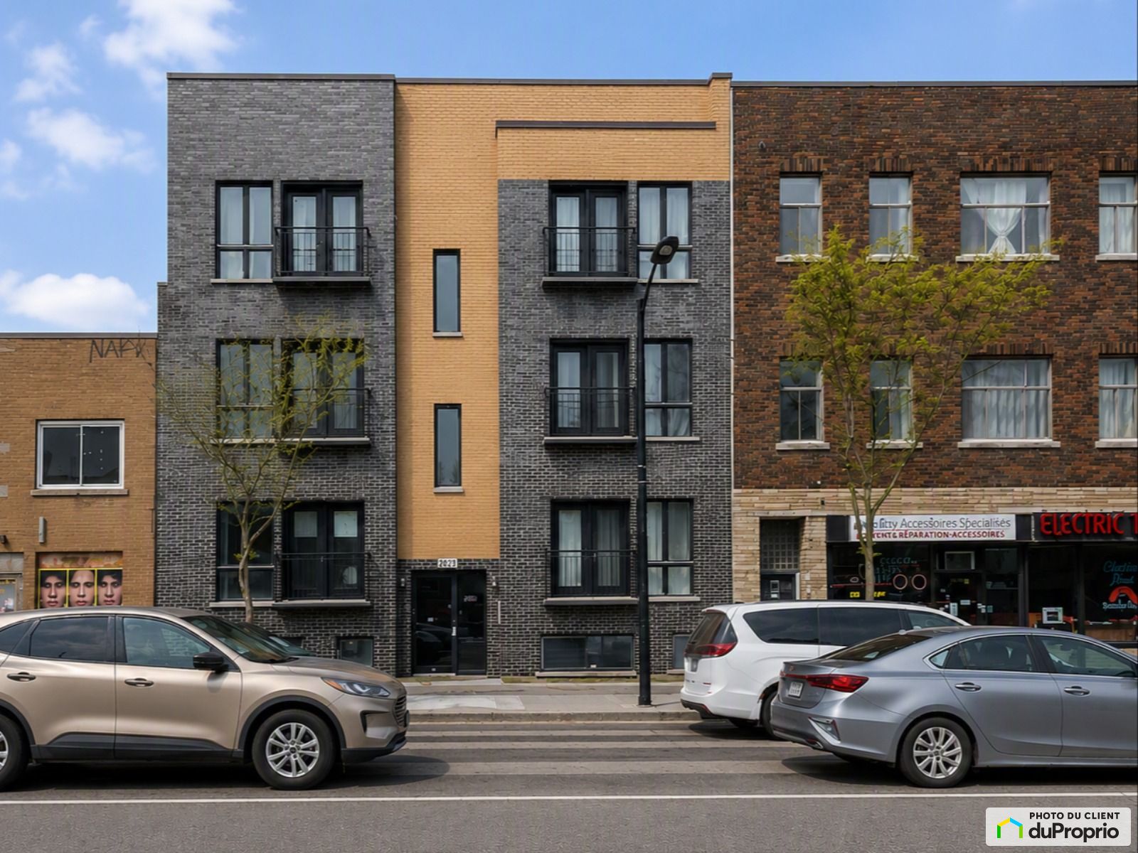 204 2023 Avenue Papineau — photo 1