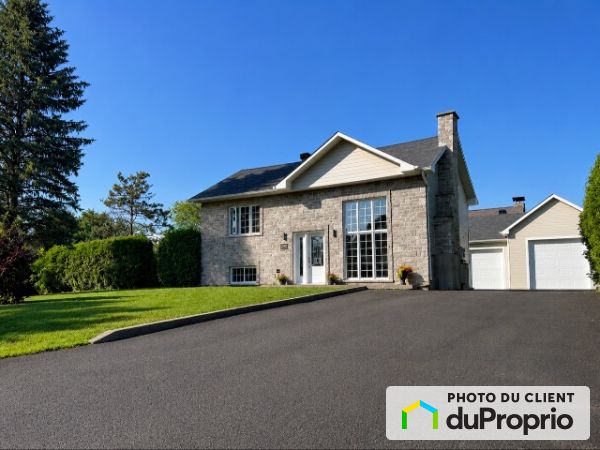 1449 rue René-Poupart, Carignan for sale