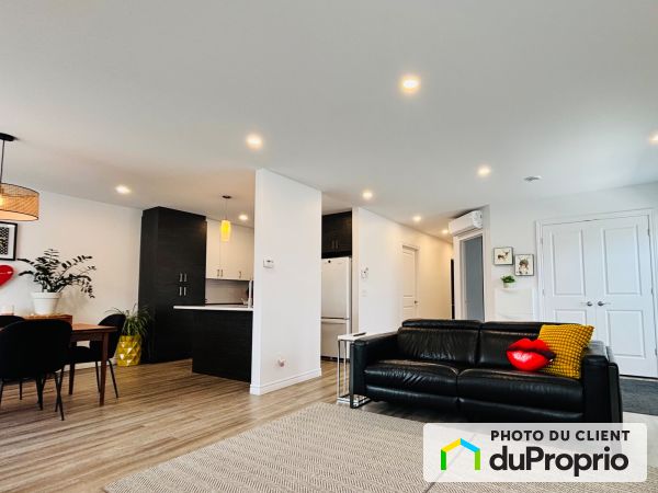 1083, rue Albert-Charpentier, Sherbrooke (Jacques-Cartier) à vendre