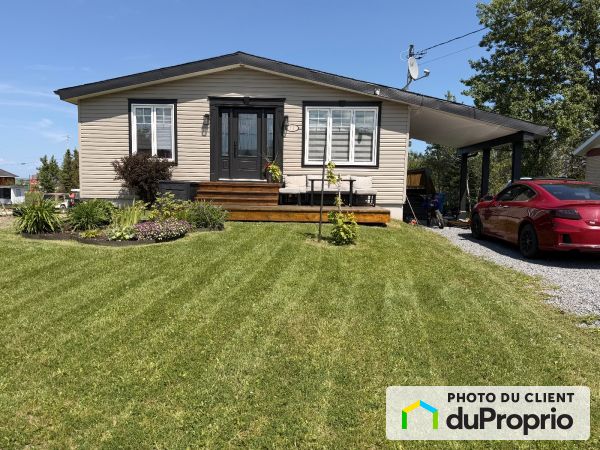 10 rue de l'Entrepôt, Gaspé for sale
