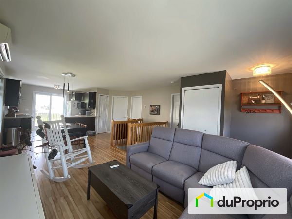 236 22e avenue, St-Zotique for sale