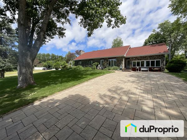 493 avenue Desjardins, Matane for sale