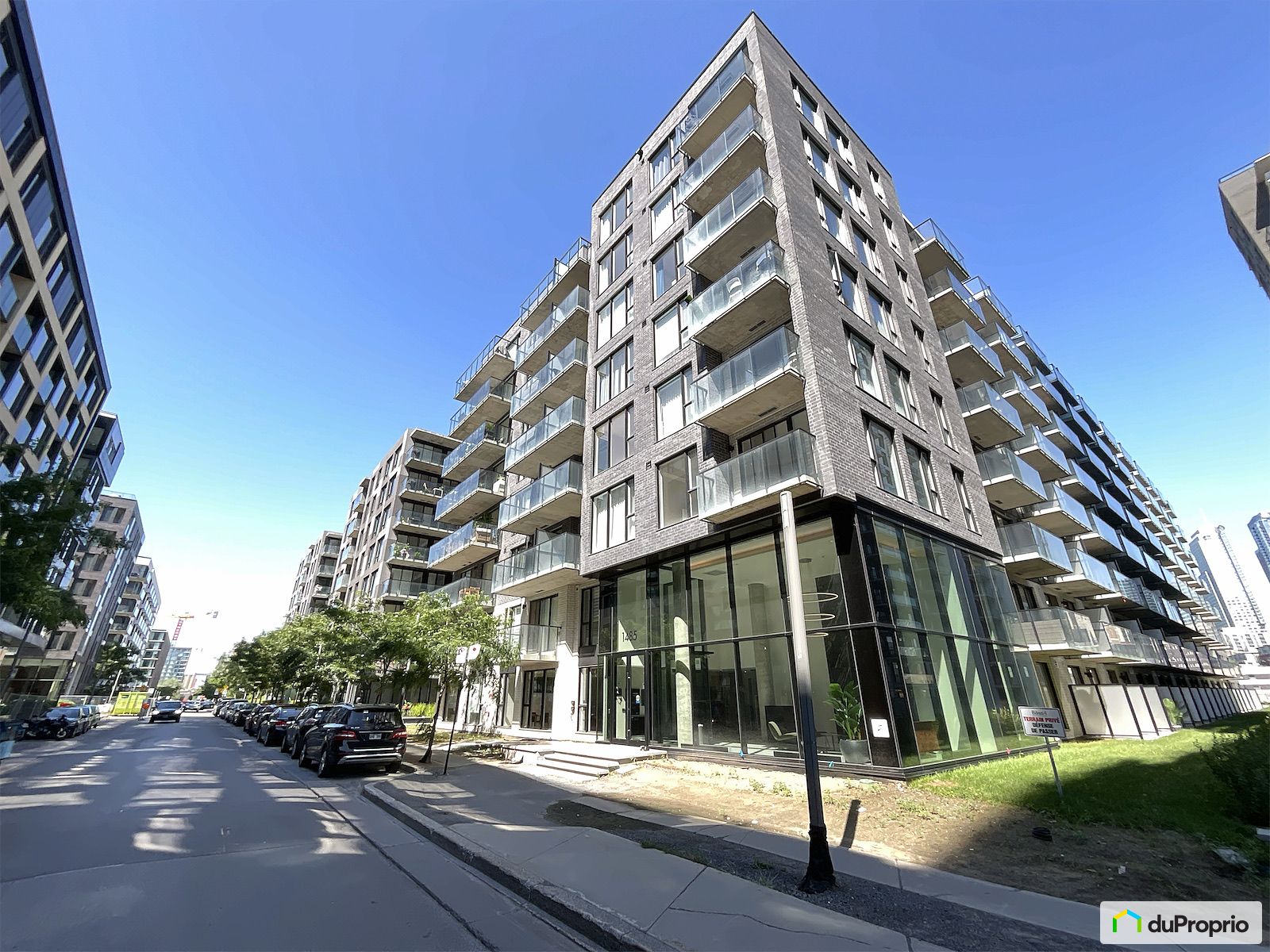 814 1485 Rue Des Bassins — photo 1