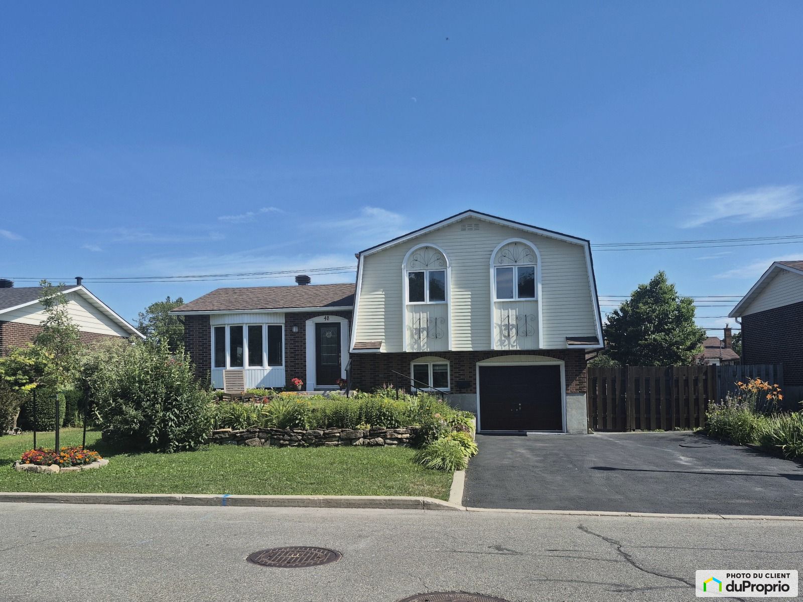 48 Rue Charlevoix — photo 1