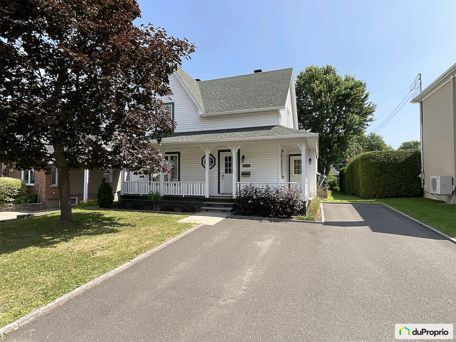 213 Rue Du Soleil Royal — photo 3