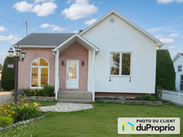 2041 rue Watopeka, Sherbrooke (Jacques-Cartier) for sale