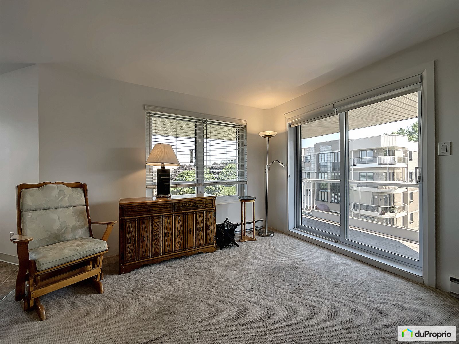 404 690 Rue Leonard — photo 2