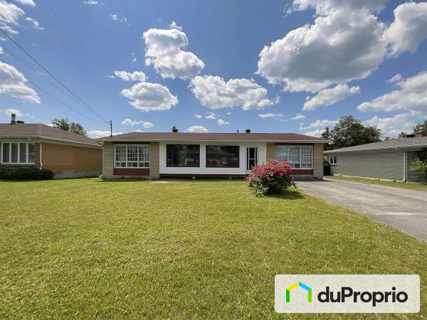 1025, avenue Champlain, Disraeli à vendre