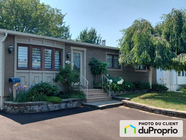 342 rue des Bouleaux, St-Jean-sur-Richelieu (St-Luc) for sale