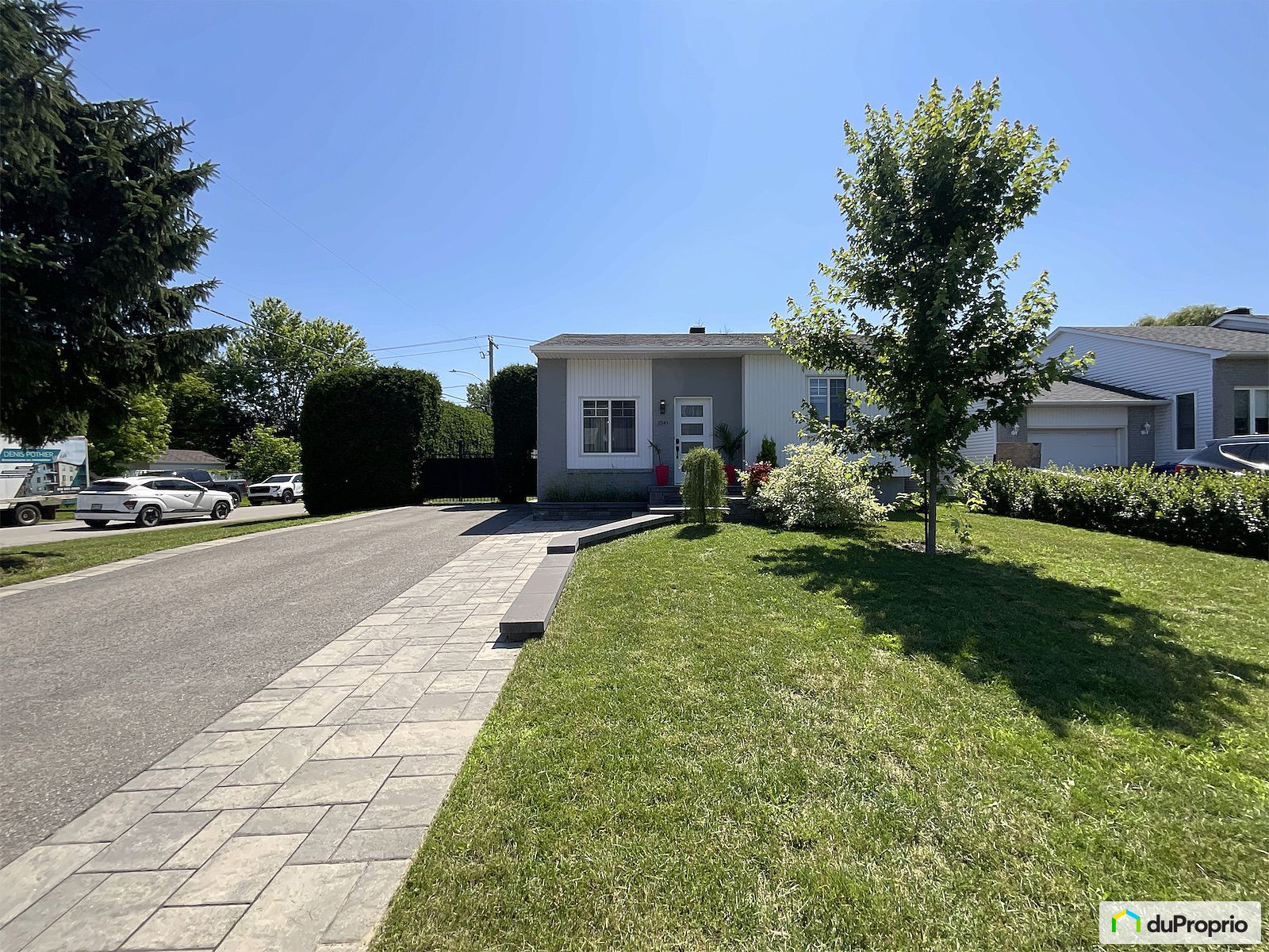 2541 Rue Du Cedrat — photo 2
