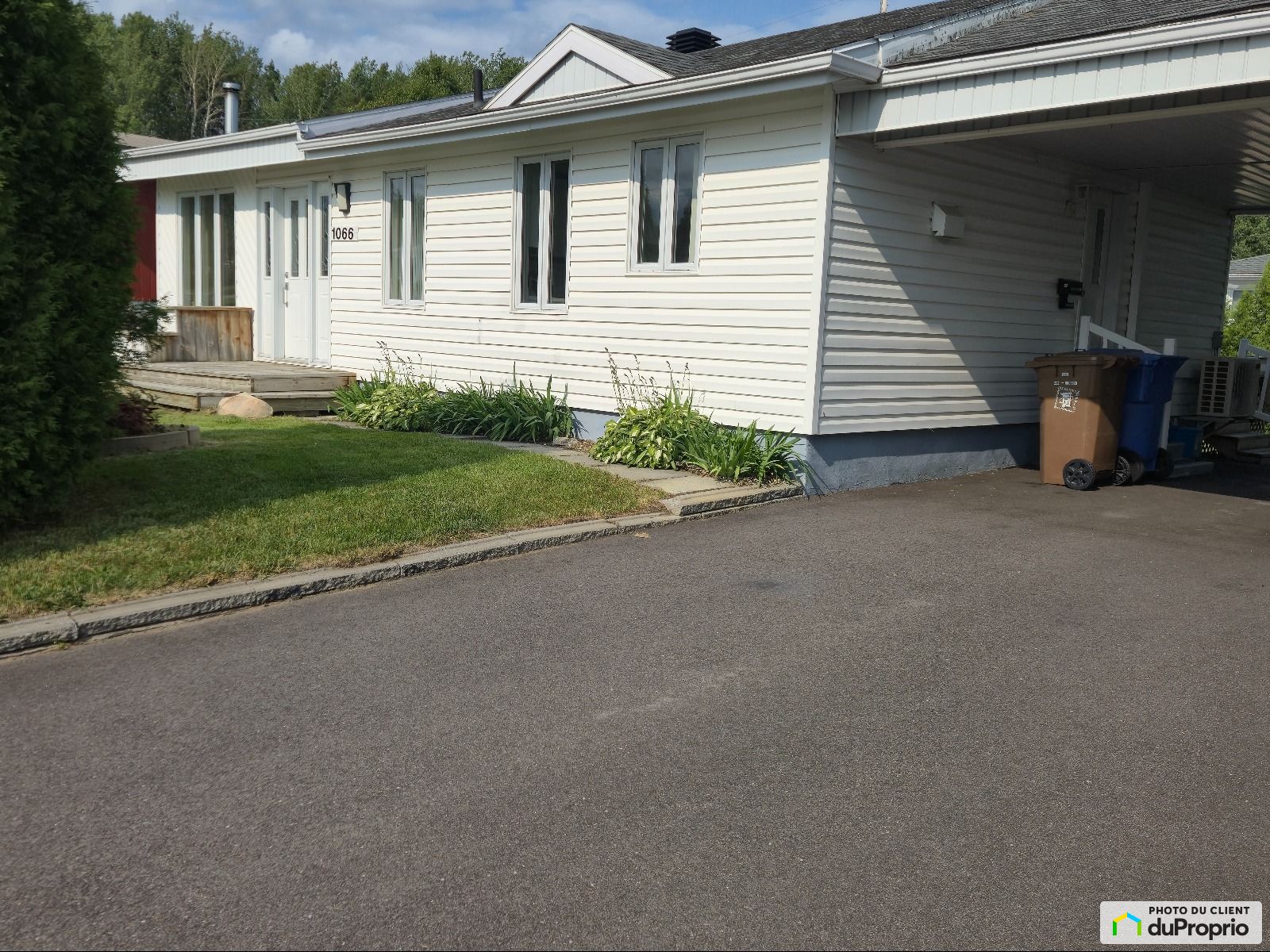 1066 Rue Morain — photo 1
