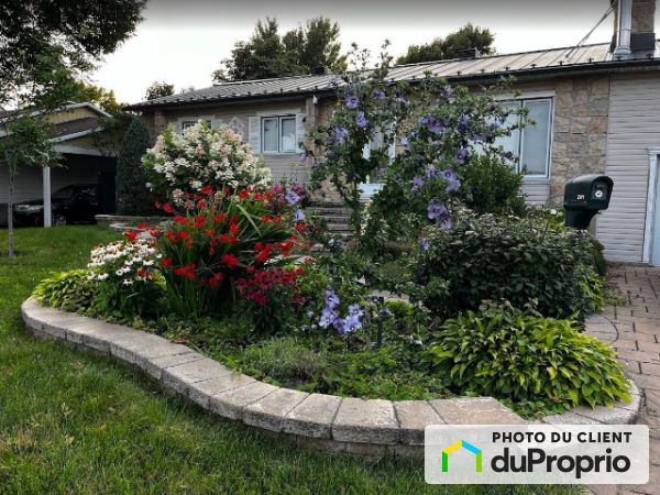 205 Rue Des Camelias — photo 3