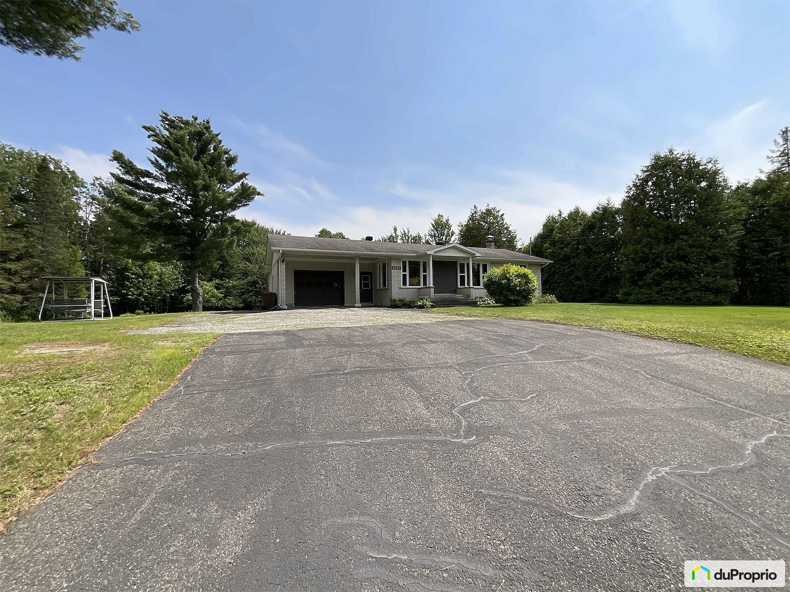 8707 Chemin De Saint Elie — photo 3
