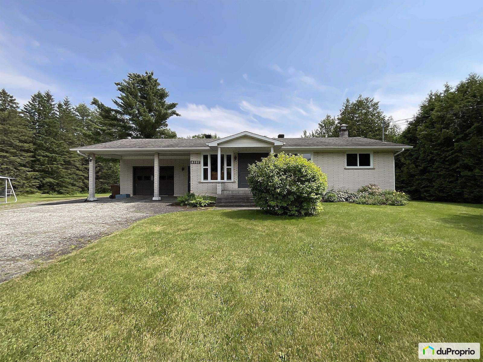 8707 Chemin De Saint Elie — photo 1