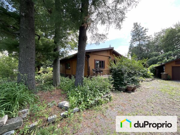 1589 rue des Sapins, L'Assomption for sale