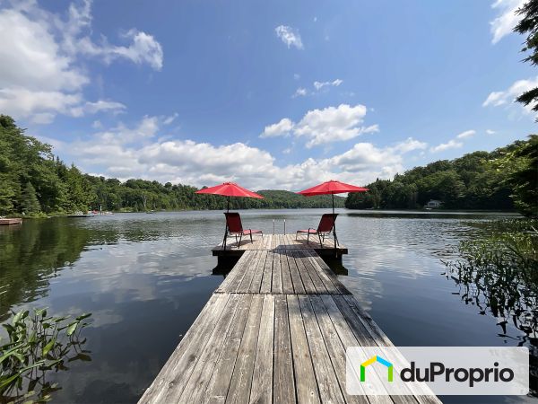 Deck - 141 chemin du Lac-des-Chats, St-Sauveur for sale