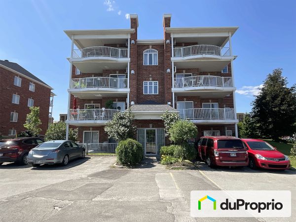 111-900 boulevard Laval, Chomedey for sale