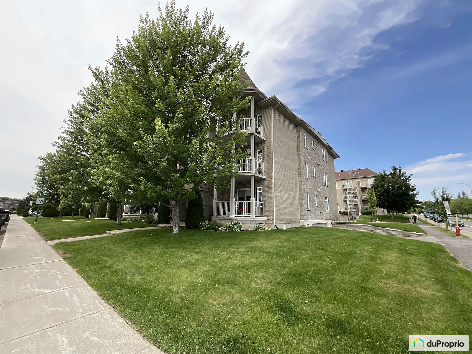 302 4013 Avenue De Lempereur — photo 3