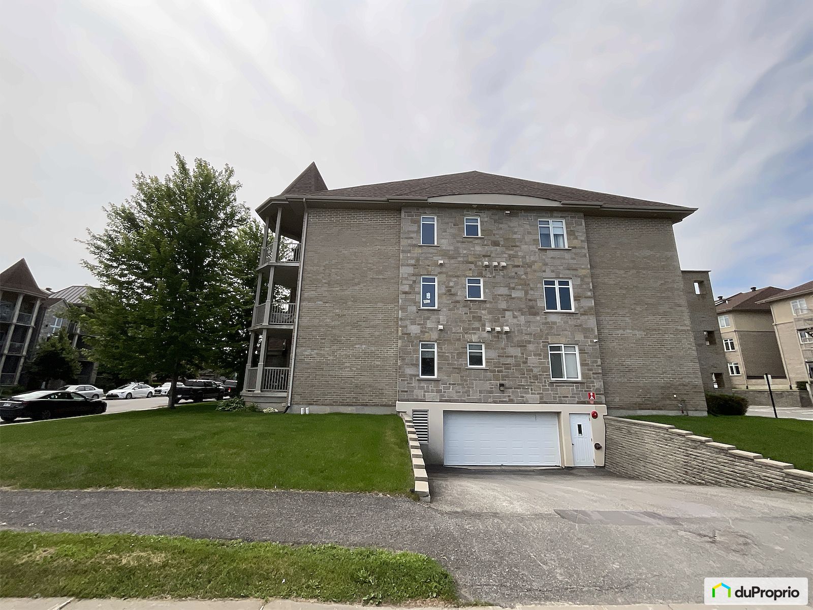 302 4013 Avenue De Lempereur — photo 2