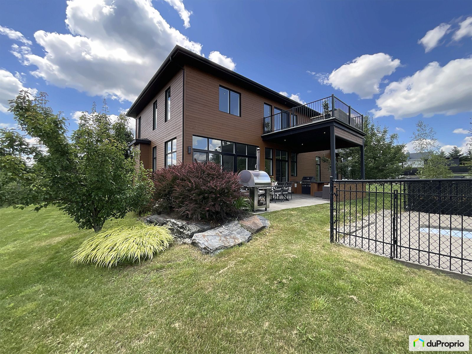 122 Rue Villeneuve — photo 2