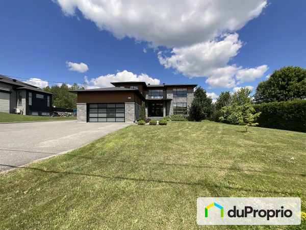 122 rue Villeneuve, Sherbrooke (Deauville) for sale