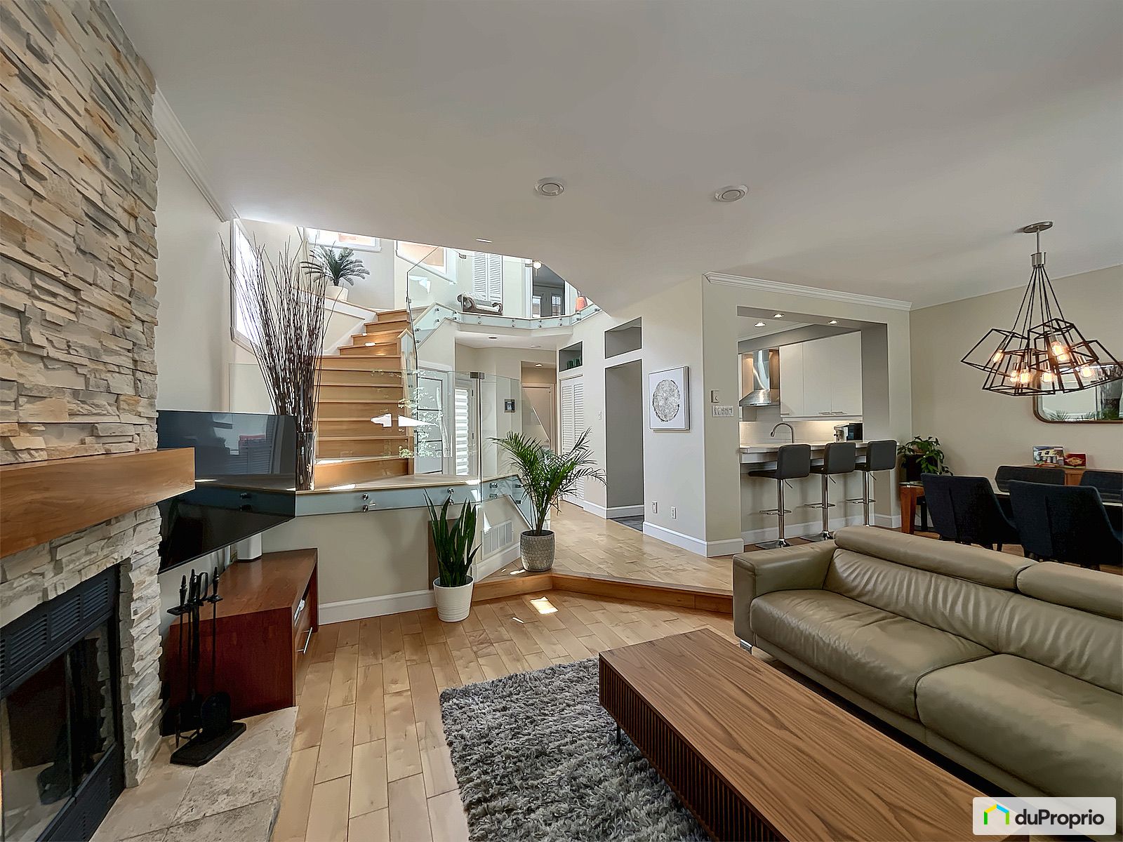 1613 Rue Adoncour — photo 2