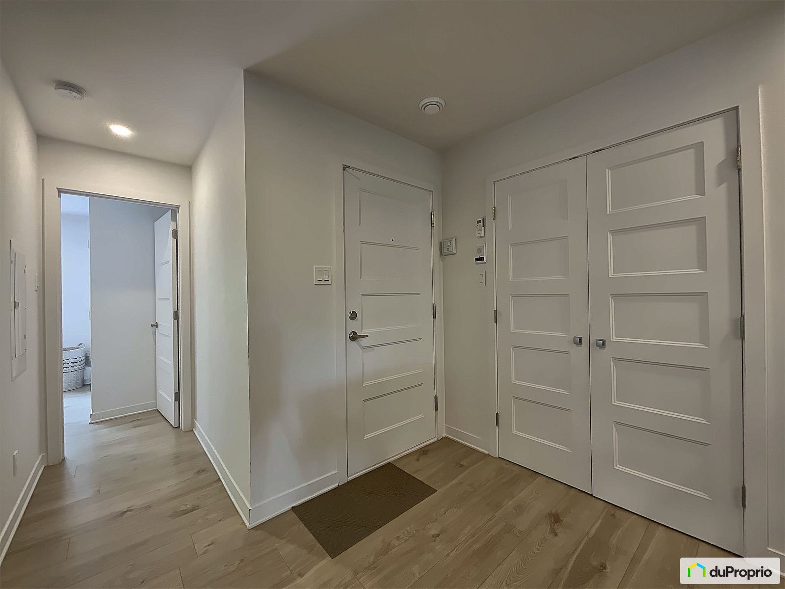 22 24 9E Avenue — photo 3